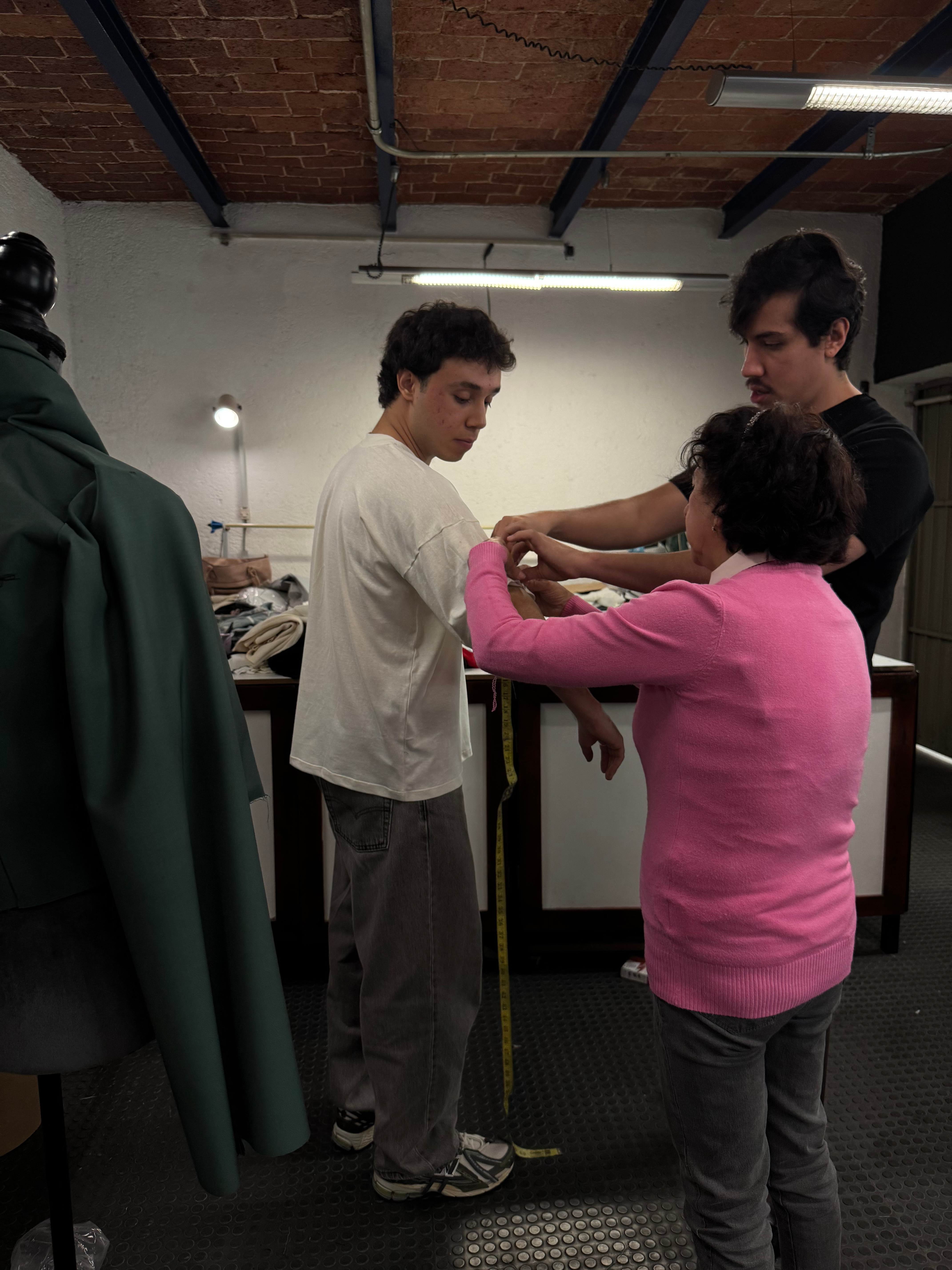 Ajustes y moldería en el taller