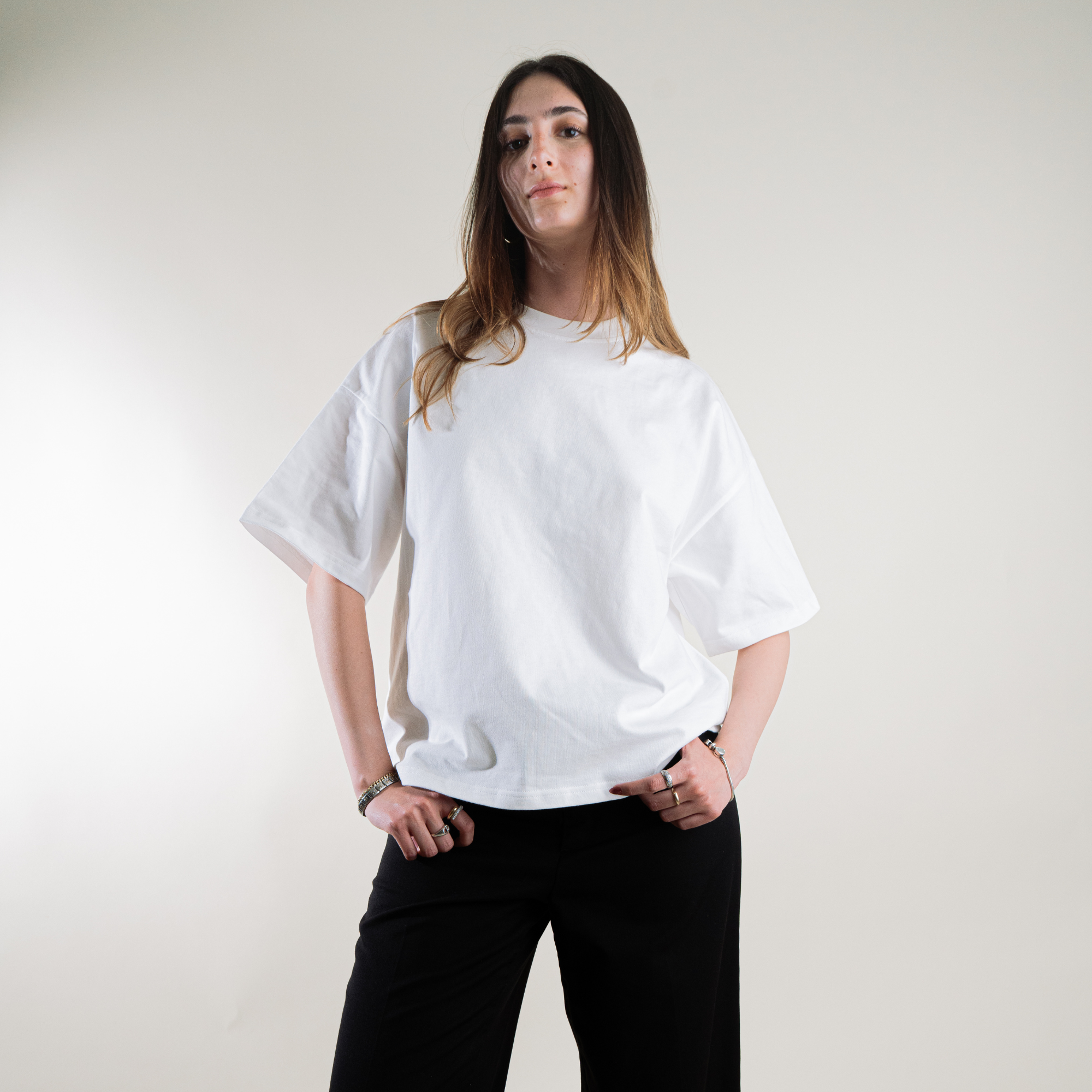 EVERYDAY WHITE BOX TEE
